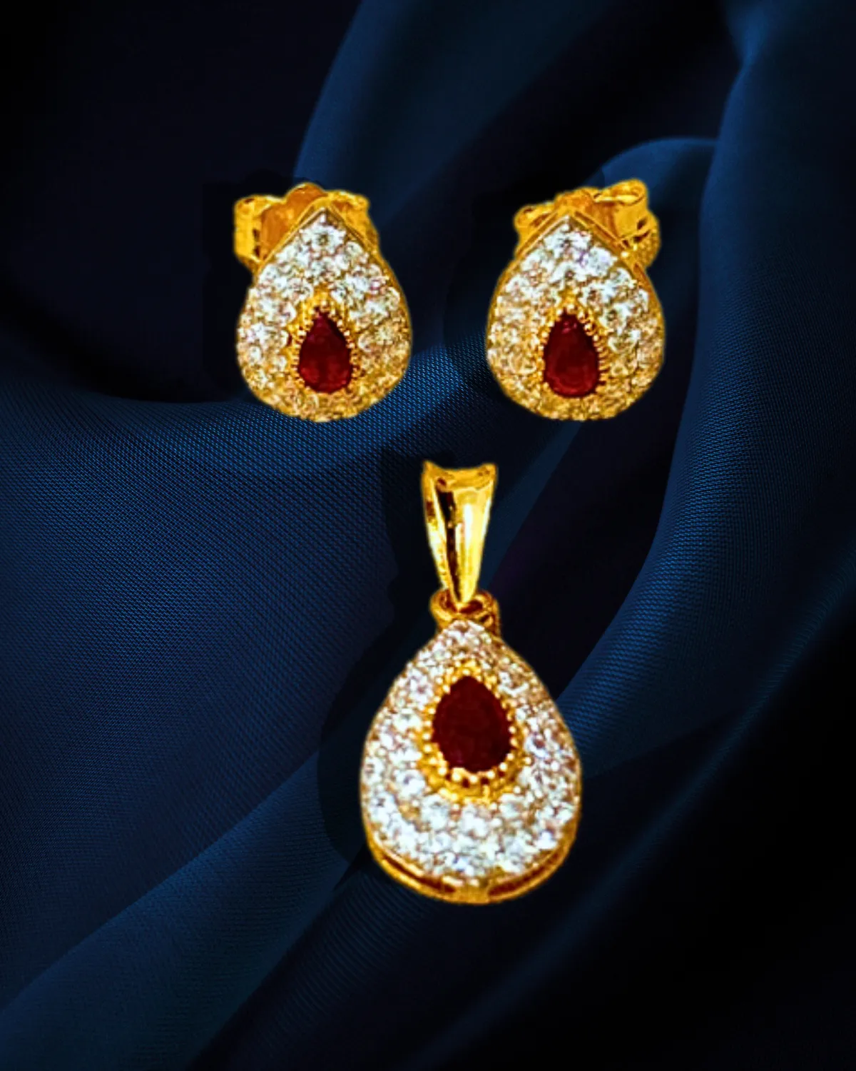 22 KT Gold Designer Ruby Pendant Set (D61)