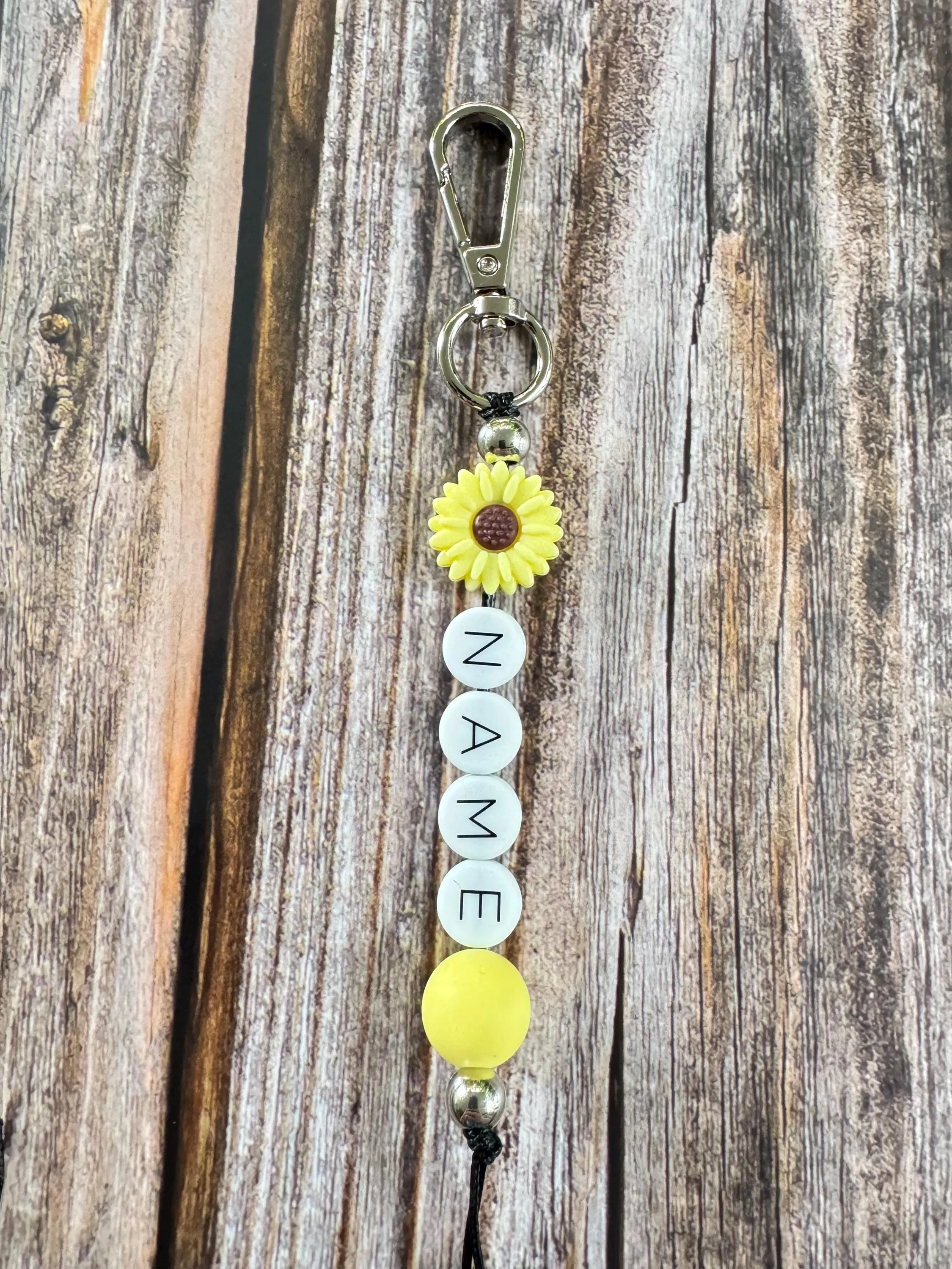 Custom Name Keychain - Daisy Flower Bead & Silicone Letter Beads (5 Options)
