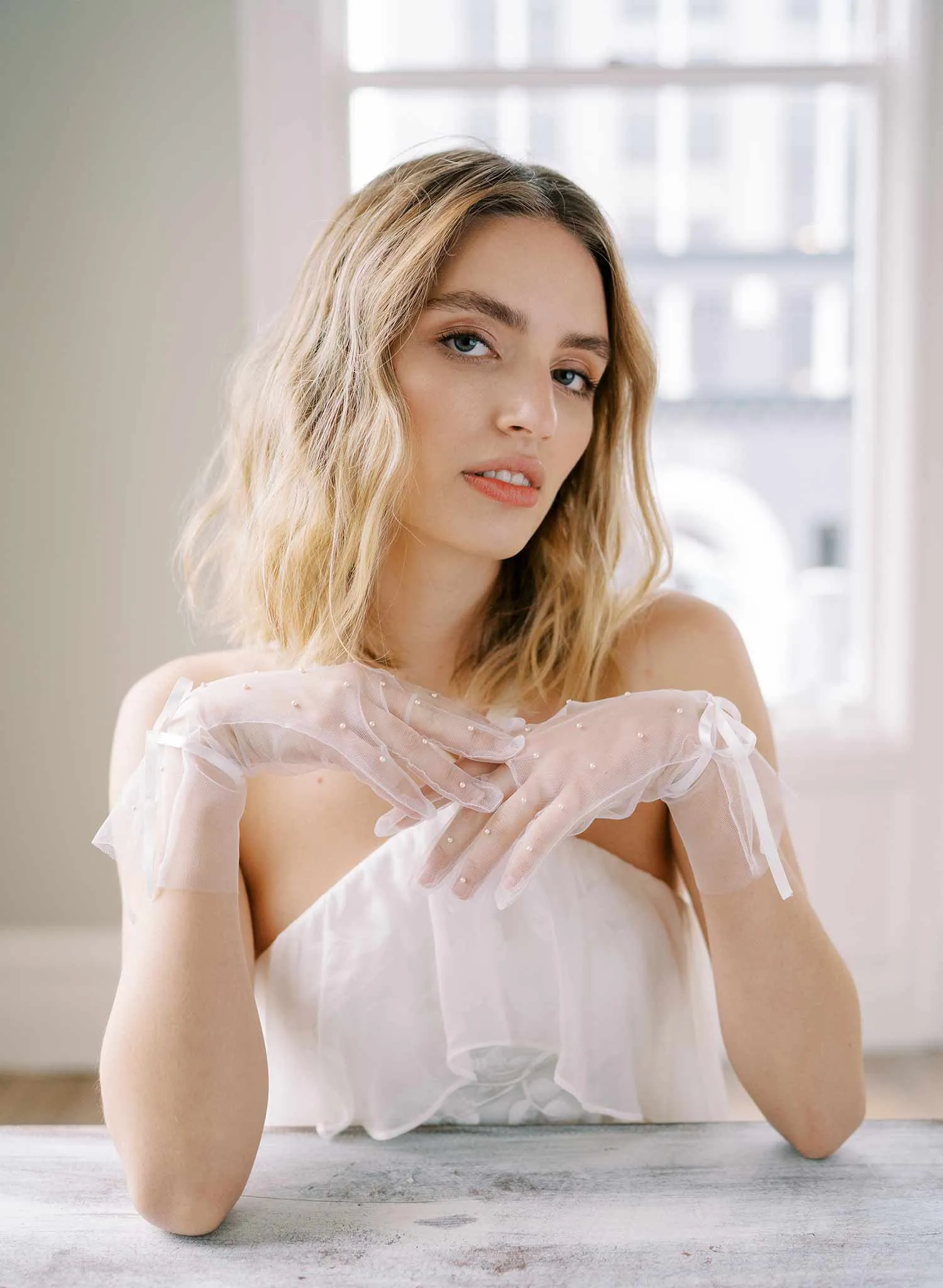 Dainty pearl and bow short gloves - Style #2467