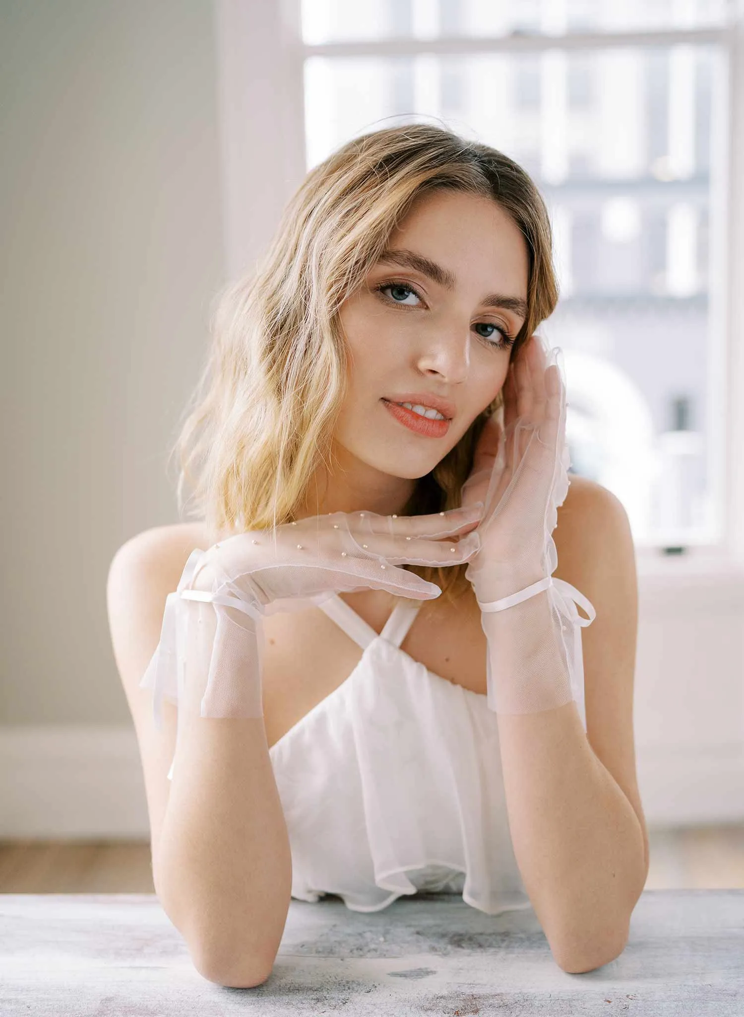 Dainty pearl and bow short gloves - Style #2467