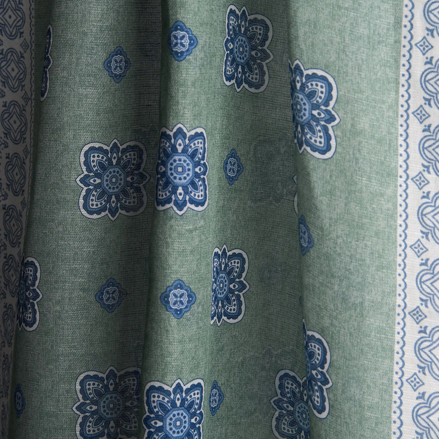 GREEN COTTON AND LINEN SCARF