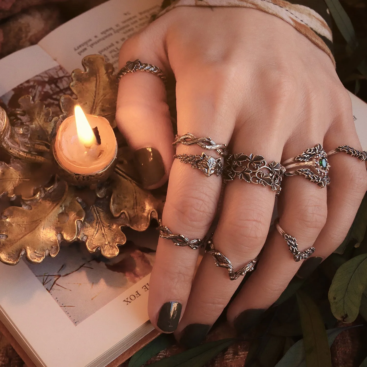 Hedera Wreath Ring