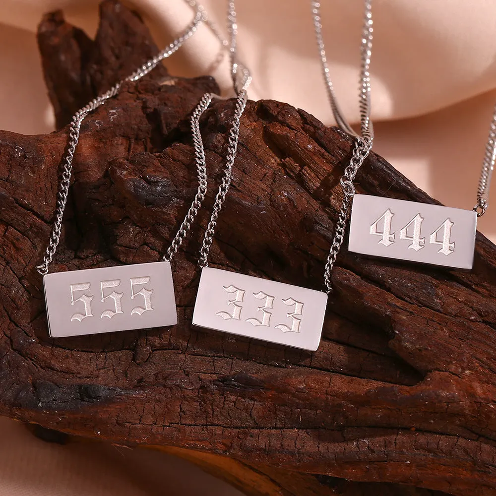 Minimalist Quadrilateral Geometric Stainless Steel Electroplating Necklaces