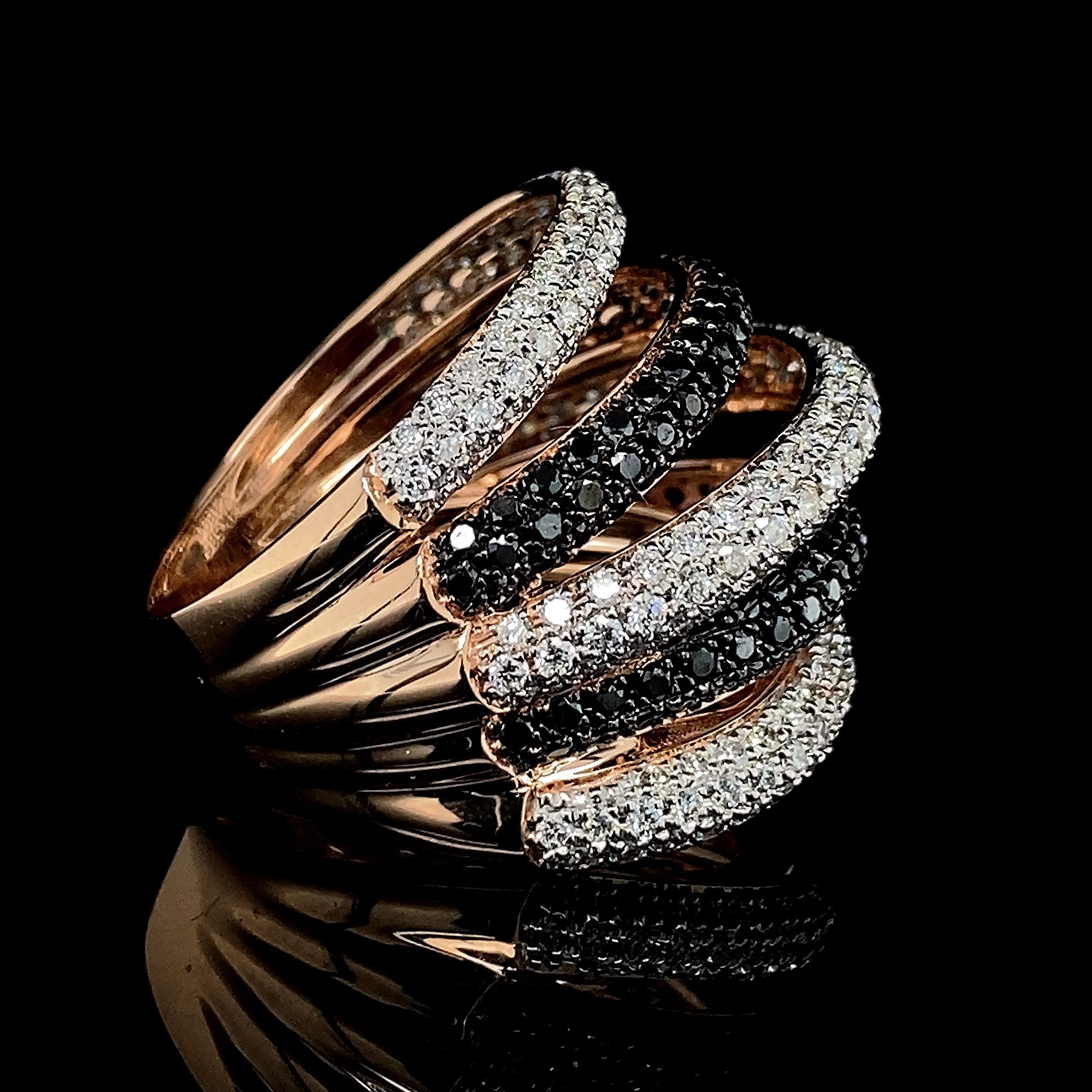 PREORDER | Black & White Diamond Crossover Statement Ring 14kt