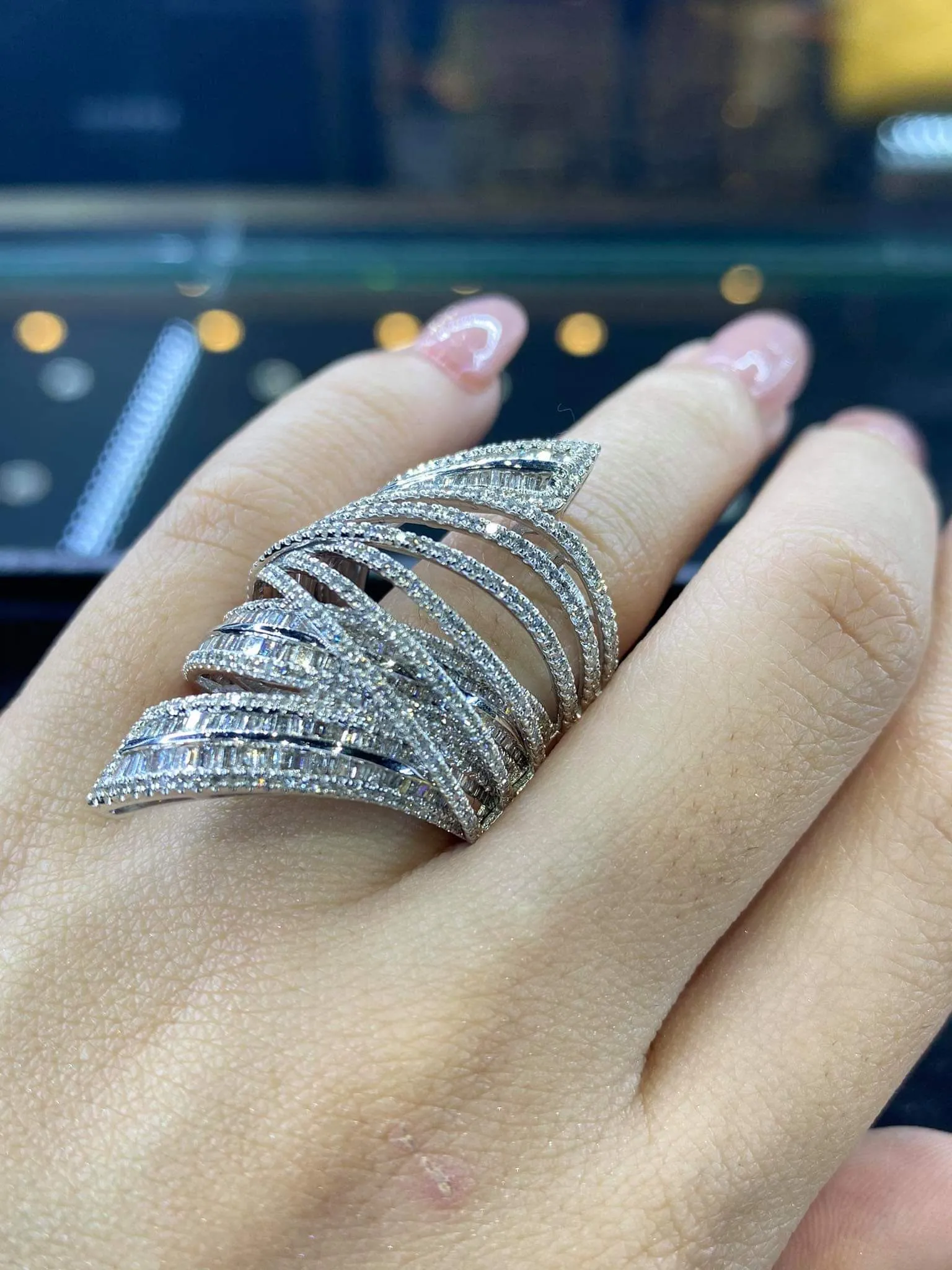 PREORDER | Crossover Statement Diamond Ring 14kt