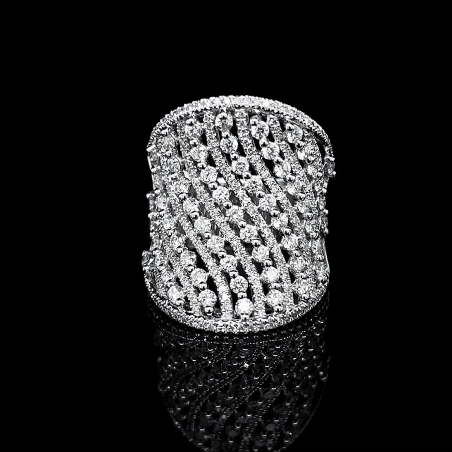 PREORDER | Statement Webbed Cocktail Diamond Ring 14kt