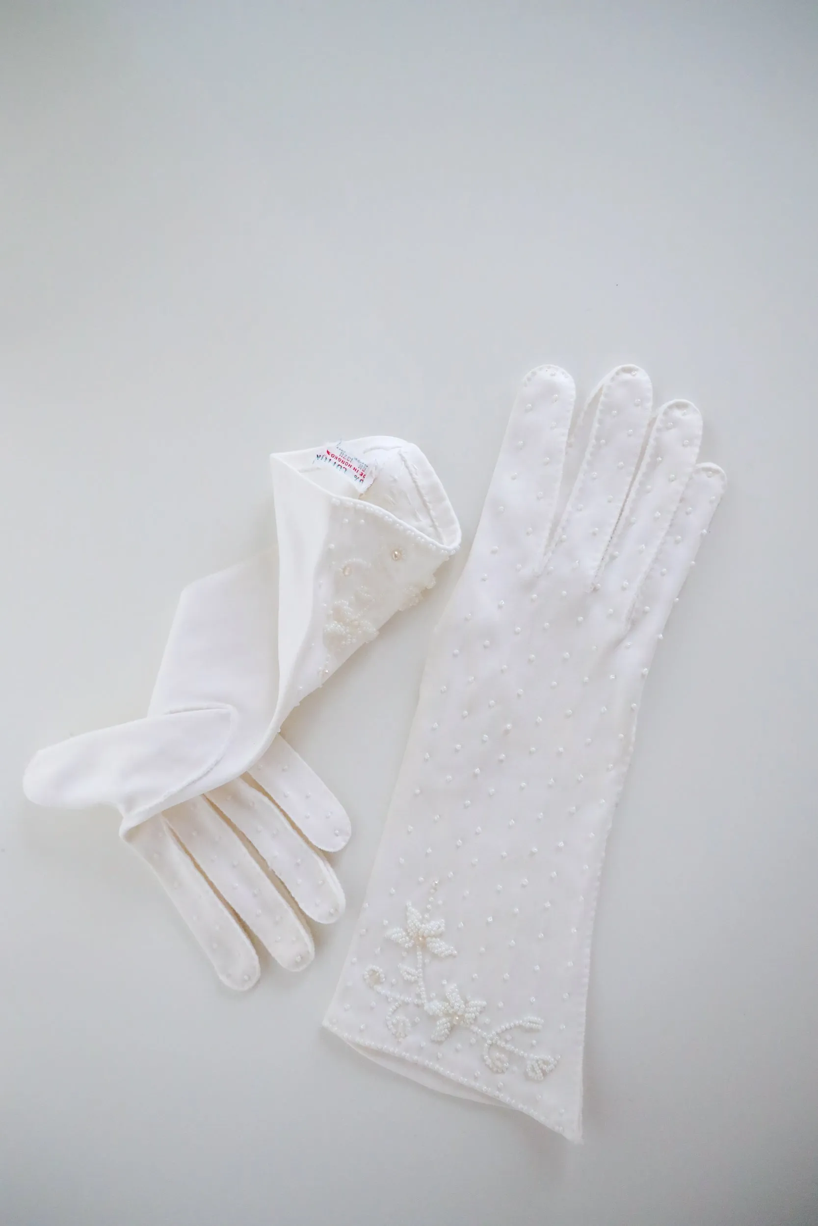 Vintage White Glass Beaded Gloves